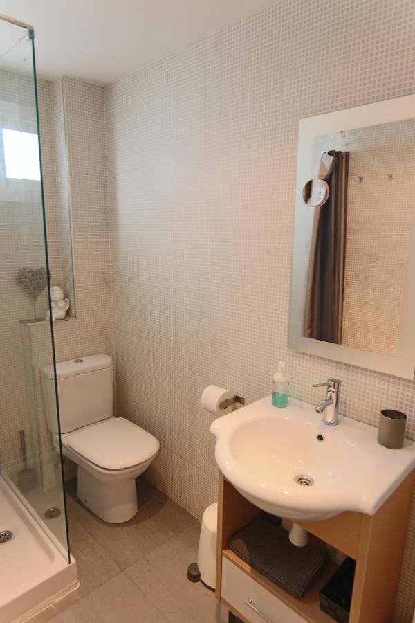 Luminoso. Comodo. Acogedor. Wifi. Junto A Ave Valencia Exterior foto