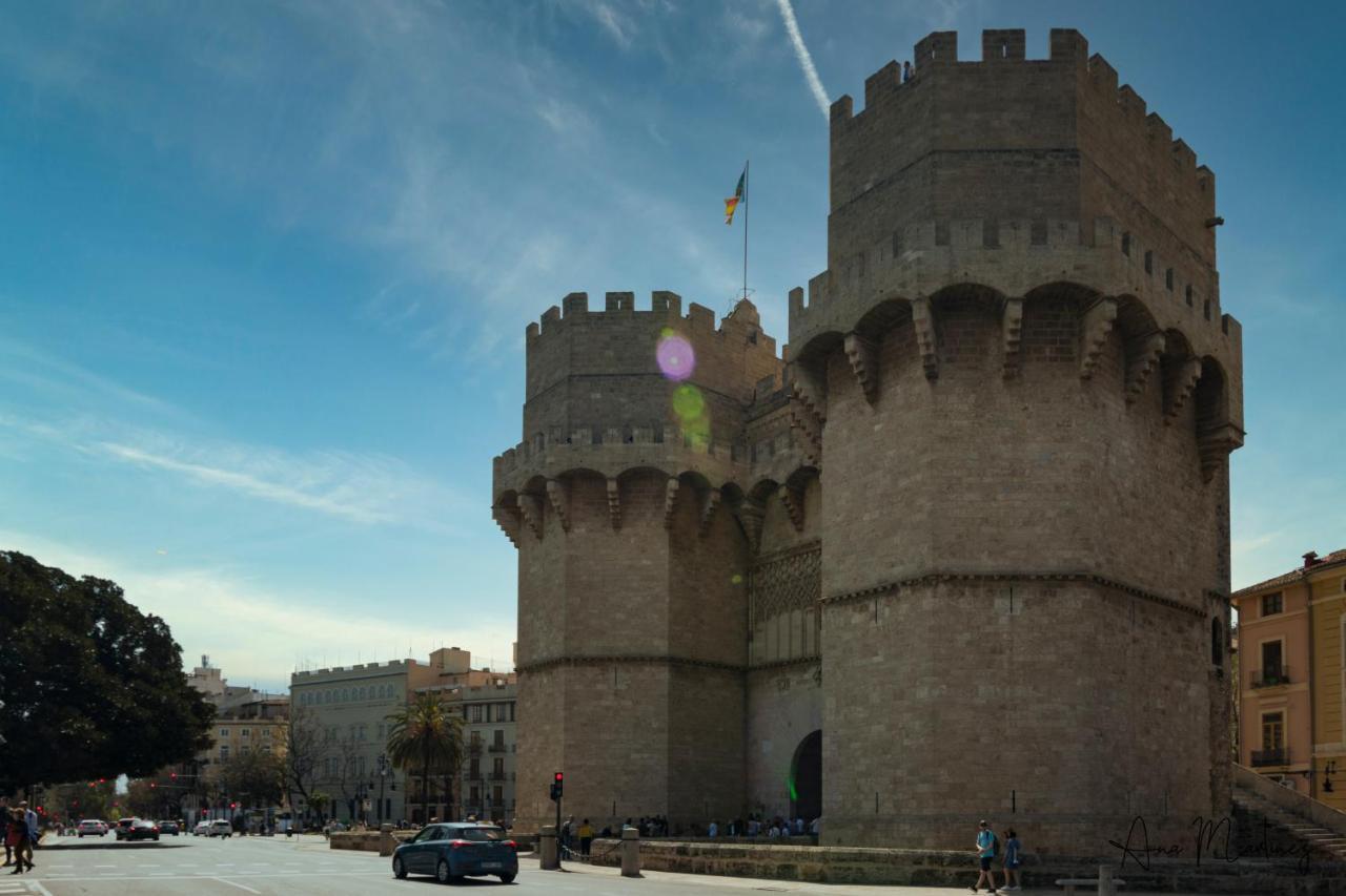 Luminoso. Comodo. Acogedor. Wifi. Junto A Ave Valencia Exterior foto