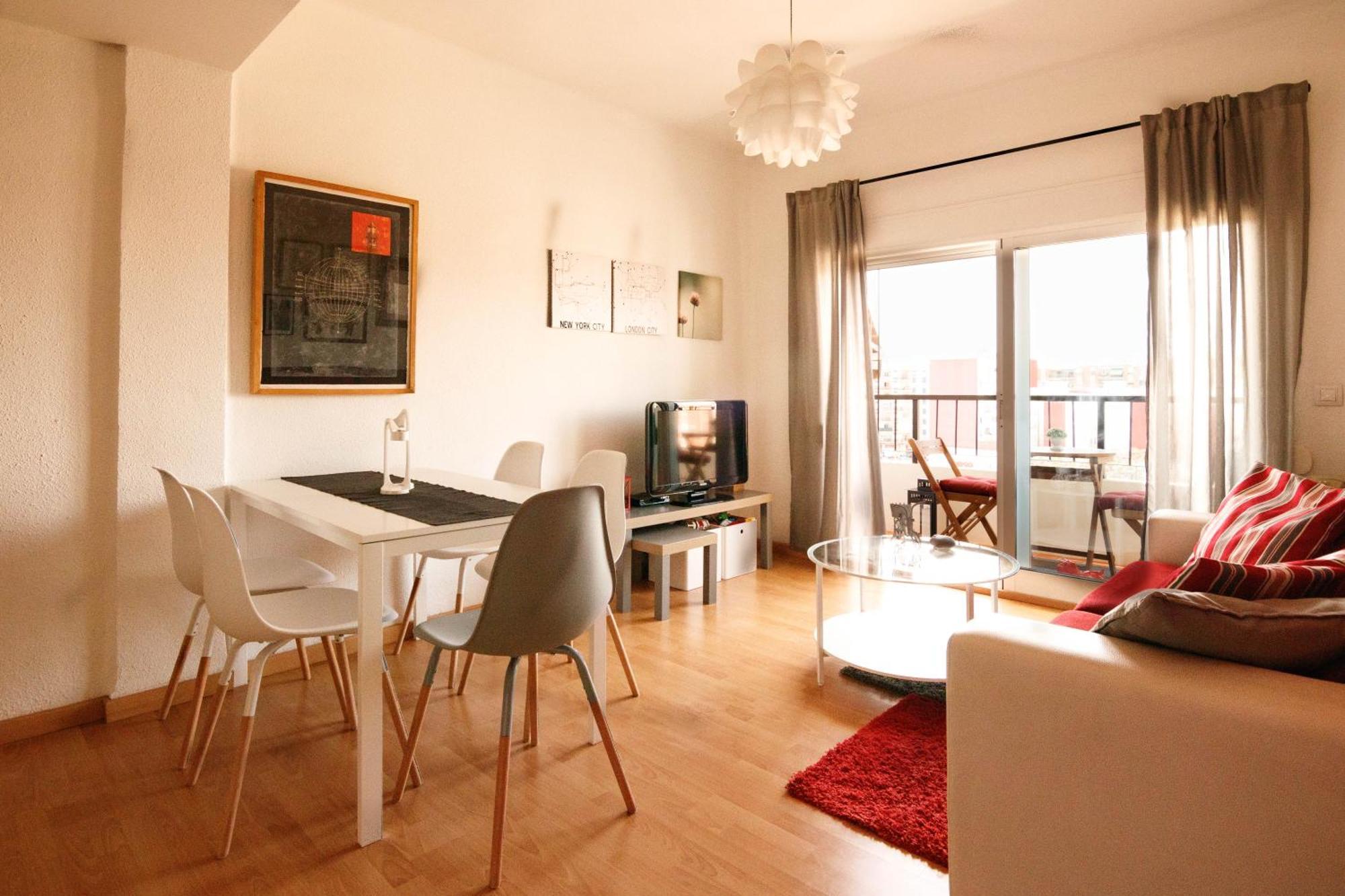 Luminoso. Comodo. Acogedor. Wifi. Junto A Ave Valencia Exterior foto