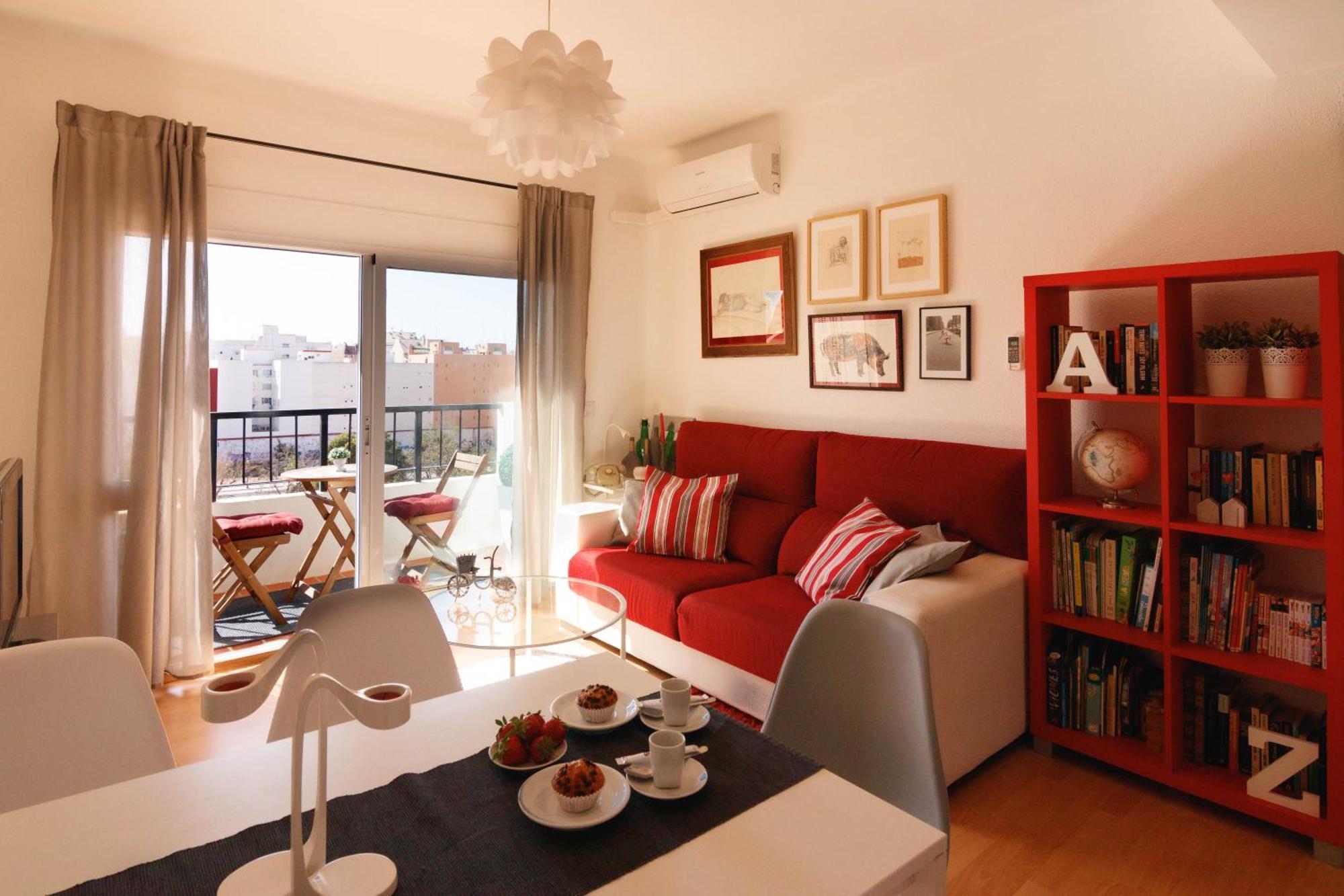 Luminoso. Comodo. Acogedor. Wifi. Junto A Ave Valencia Exterior foto