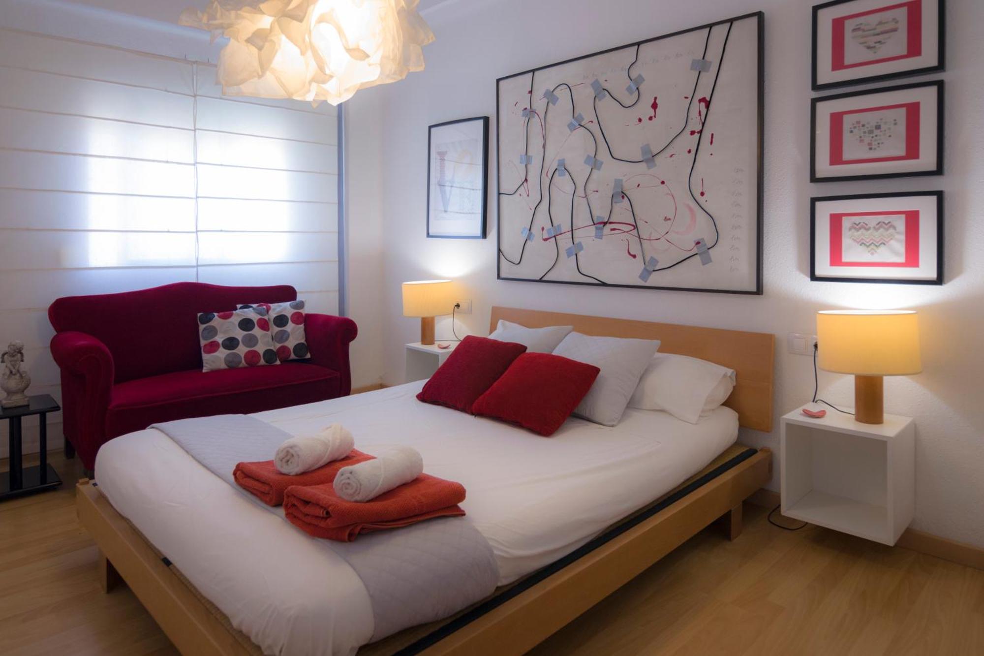 Luminoso. Comodo. Acogedor. Wifi. Junto A Ave Valencia Exterior foto