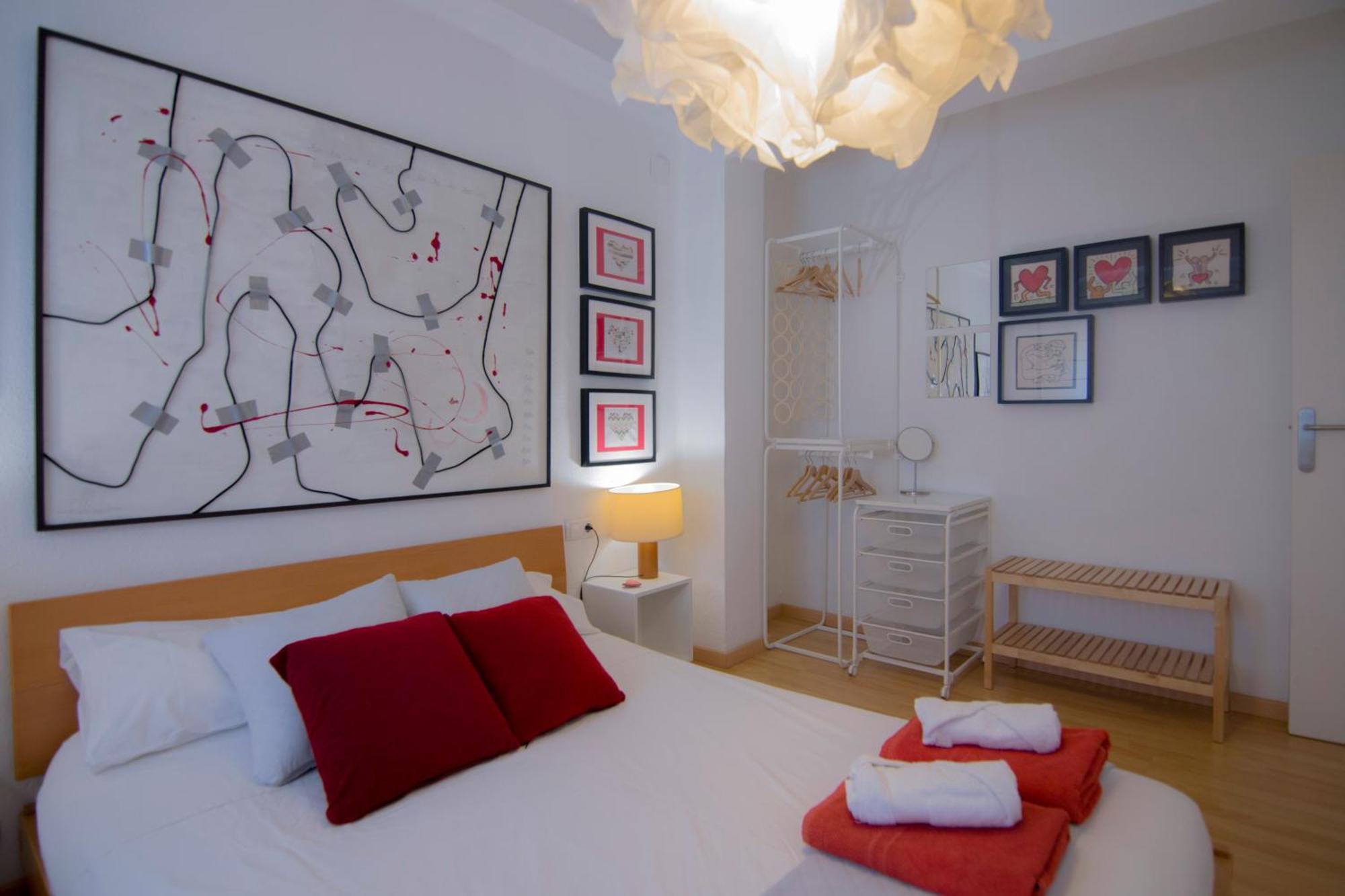 Luminoso. Comodo. Acogedor. Wifi. Junto A Ave Valencia Exterior foto